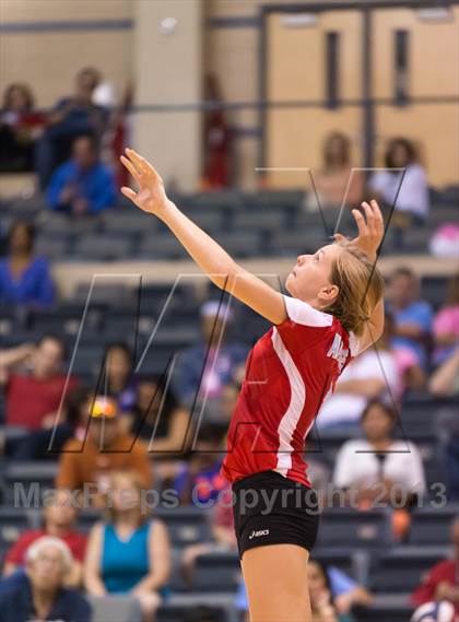 Thumbnail 3 in Incarnate Word @ Antonian Prep photogallery.