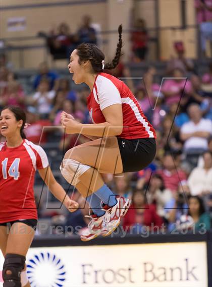 Thumbnail 1 in Incarnate Word @ Antonian Prep photogallery.