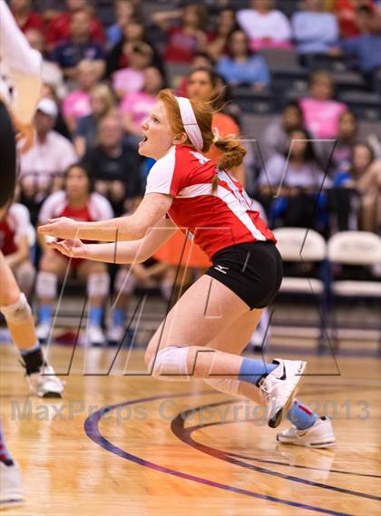 Thumbnail 3 in Incarnate Word @ Antonian Prep photogallery.