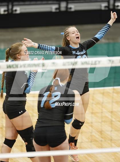 Thumbnail 2 in Desert Hills vs. Sky View (UHSAA 4A Semifinal) photogallery.
