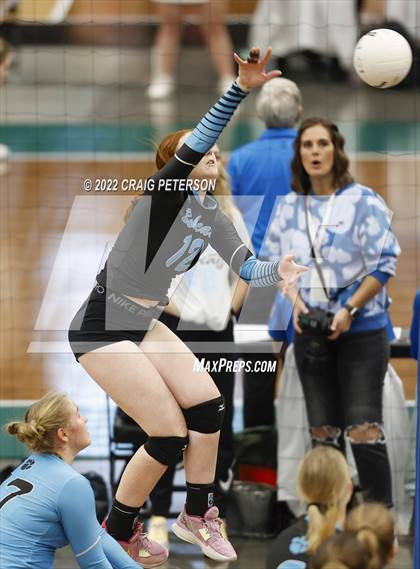 Thumbnail 2 in Desert Hills vs. Sky View (UHSAA 4A Semifinal) photogallery.