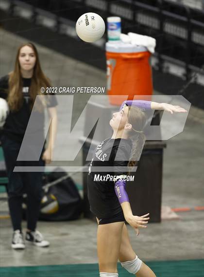 Thumbnail 1 in Desert Hills vs. Sky View (UHSAA 4A Semifinal) photogallery.