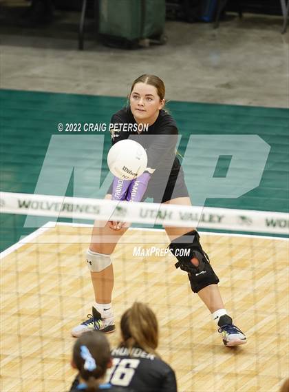 Thumbnail 3 in Desert Hills vs. Sky View (UHSAA 4A Semifinal) photogallery.