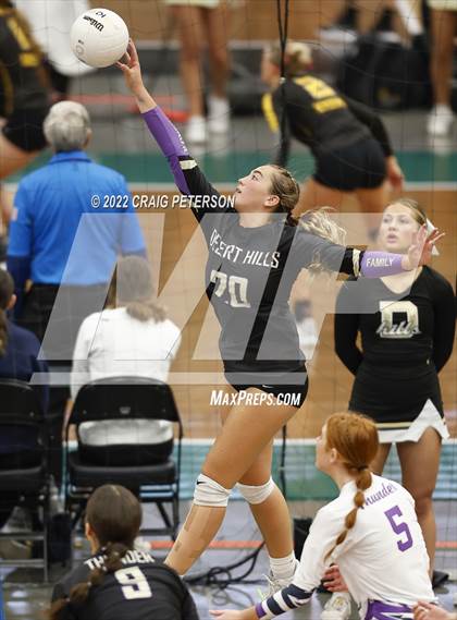 Thumbnail 3 in Desert Hills vs. Sky View (UHSAA 4A Semifinal) photogallery.
