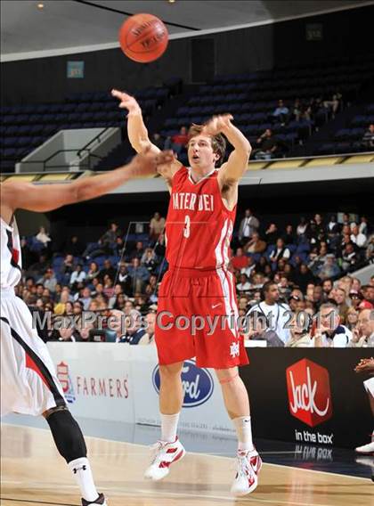 Thumbnail 1 in Mater Dei vs. Centennial (CIF SS Playoffs) photogallery.
