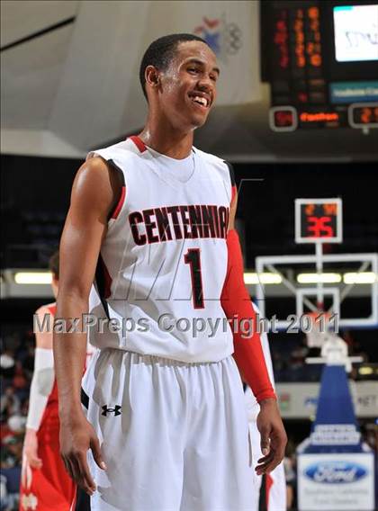 Thumbnail 2 in Mater Dei vs. Centennial (CIF SS Playoffs) photogallery.