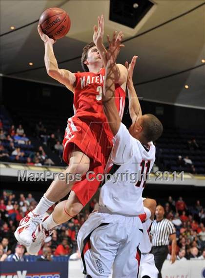 Thumbnail 3 in Mater Dei vs. Centennial (CIF SS Playoffs) photogallery.