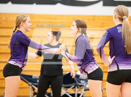 Thumbnail 2 in Enterprise vs Shasta photogallery.
