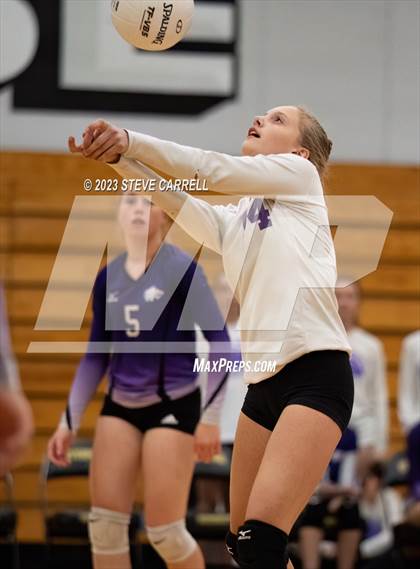 Thumbnail 3 in Enterprise vs Shasta photogallery.