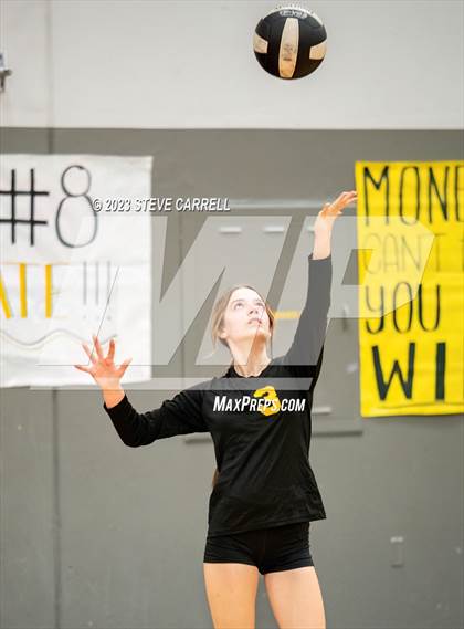 Thumbnail 3 in Enterprise vs Shasta photogallery.