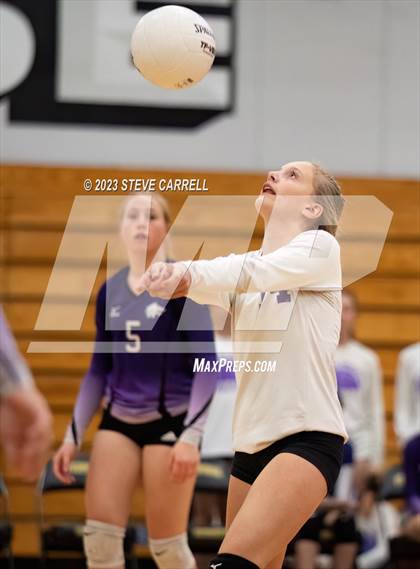 Thumbnail 2 in Enterprise vs Shasta photogallery.