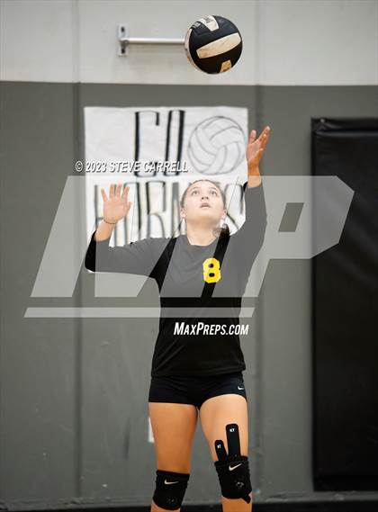 Thumbnail 2 in Enterprise vs Shasta photogallery.