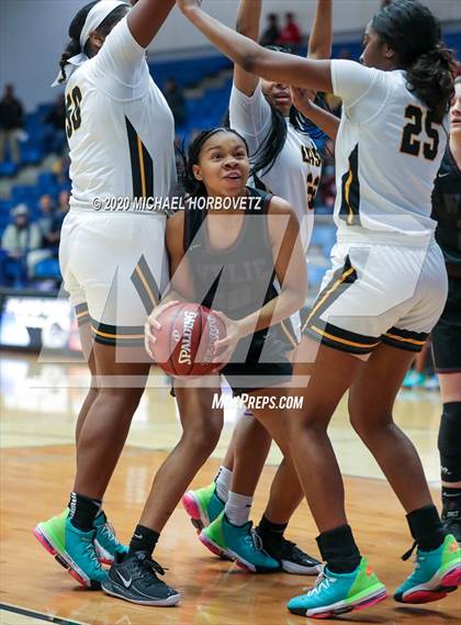 Thumbnail 1 in Wylie vs. Plano East (UIL 6A Bi-District Playoff) photogallery.