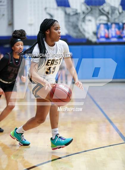 Thumbnail 3 in Wylie vs. Plano East (UIL 6A Bi-District Playoff) photogallery.