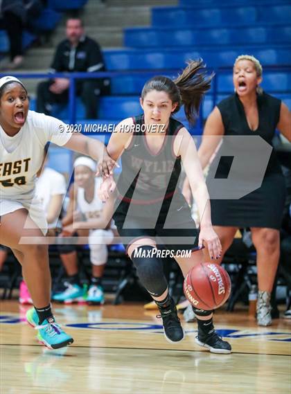 Thumbnail 2 in Wylie vs. Plano East (UIL 6A Bi-District Playoff) photogallery.