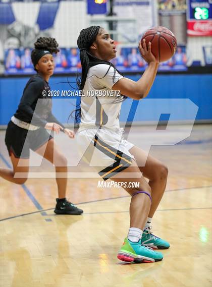 Thumbnail 2 in Wylie vs. Plano East (UIL 6A Bi-District Playoff) photogallery.
