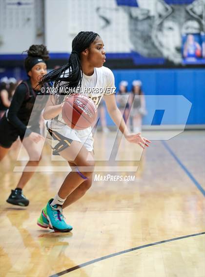 Thumbnail 2 in Wylie vs. Plano East (UIL 6A Bi-District Playoff) photogallery.