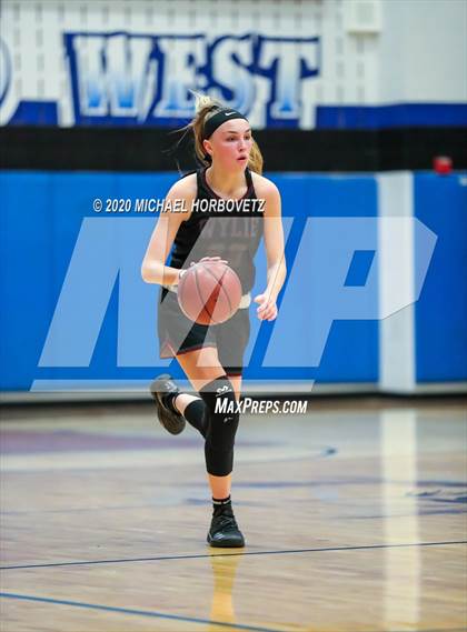 Thumbnail 3 in Wylie vs. Plano East (UIL 6A Bi-District Playoff) photogallery.