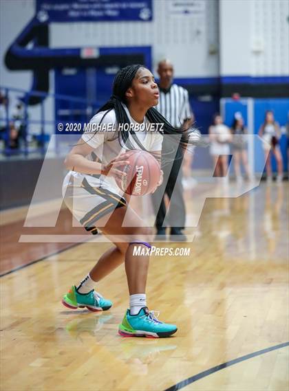 Thumbnail 1 in Wylie vs. Plano East (UIL 6A Bi-District Playoff) photogallery.