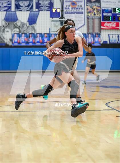Thumbnail 1 in Wylie vs. Plano East (UIL 6A Bi-District Playoff) photogallery.