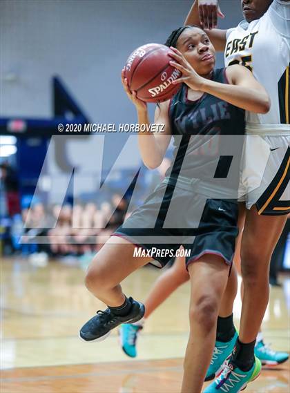 Thumbnail 2 in Wylie vs. Plano East (UIL 6A Bi-District Playoff) photogallery.