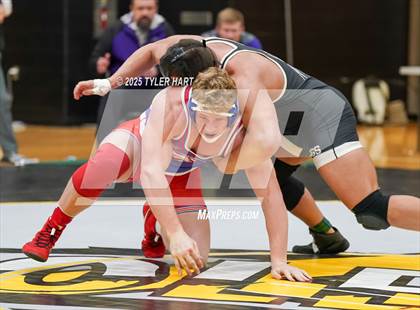 Thumbnail 1 in IHSAA Sectional 25. Avon (Afternoon Matches) photogallery.