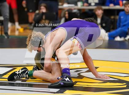 Thumbnail 1 in IHSAA Sectional 25. Avon (Afternoon Matches) photogallery.