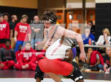 Thumbnail 1 in IHSAA Sectional 25. Avon (Afternoon Matches) photogallery.
