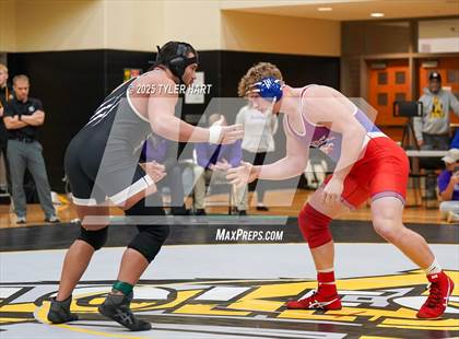 Thumbnail 3 in IHSAA Sectional 25. Avon (Afternoon Matches) photogallery.