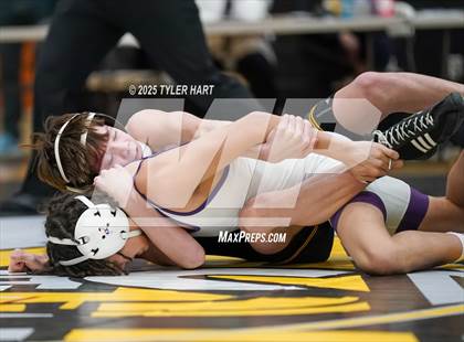 Thumbnail 3 in IHSAA Sectional 25. Avon (Afternoon Matches) photogallery.