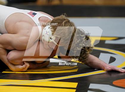 Thumbnail 2 in IHSAA Sectional 25. Avon (Afternoon Matches) photogallery.