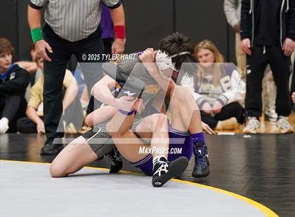 Thumbnail 2 in IHSAA Sectional 25. Avon (Afternoon Matches) photogallery.