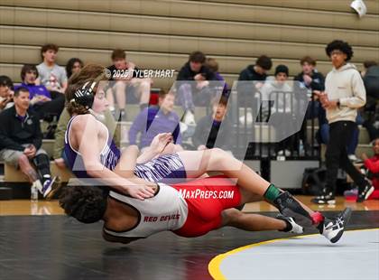 Thumbnail 1 in IHSAA Sectional 25. Avon (Afternoon Matches) photogallery.