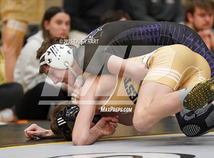 Thumbnail 2 in IHSAA Sectional 25. Avon (Afternoon Matches) photogallery.