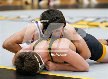 Thumbnail 1 in IHSAA Sectional 25. Avon (Afternoon Matches) photogallery.