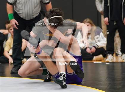 Thumbnail 1 in IHSAA Sectional 25. Avon (Afternoon Matches) photogallery.