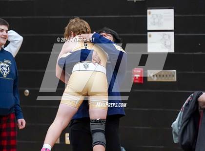 Thumbnail 1 in IHSAA Sectional 25. Avon (Afternoon Matches) photogallery.