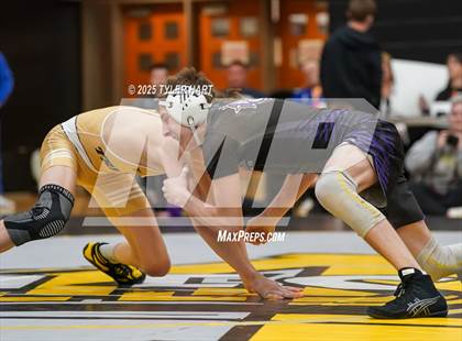 Thumbnail 3 in IHSAA Sectional 25. Avon (Afternoon Matches) photogallery.