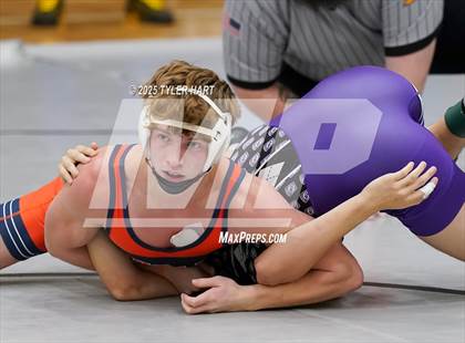 Thumbnail 3 in IHSAA Sectional 25. Avon (Afternoon Matches) photogallery.