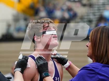 Thumbnail 2 in IHSAA Sectional 25. Avon (Afternoon Matches) photogallery.