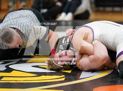Thumbnail 2 in IHSAA Sectional 25. Avon (Afternoon Matches) photogallery.