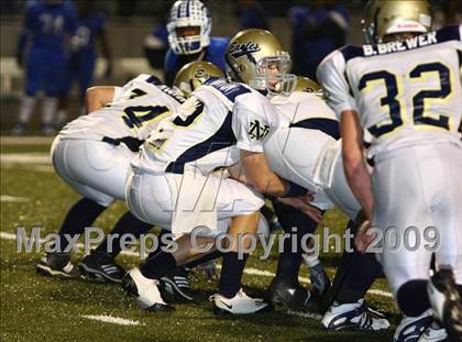 Thumbnail 1 in New Diana vs. Daingerfield (Texas Bi-District Playoffs) photogallery.
