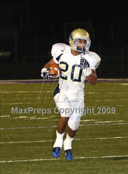 Thumbnail 1 in New Diana vs. Daingerfield (Texas Bi-District Playoffs) photogallery.