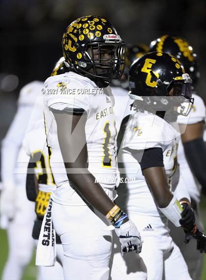 Thumbnail 1 in East Central vs. Lake Travis (UIL 6A Area Playoff) photogallery.