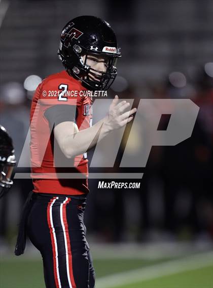Thumbnail 2 in East Central vs. Lake Travis (UIL 6A Area Playoff) photogallery.