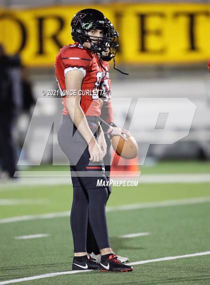 Thumbnail 3 in East Central vs. Lake Travis (UIL 6A Area Playoff) photogallery.