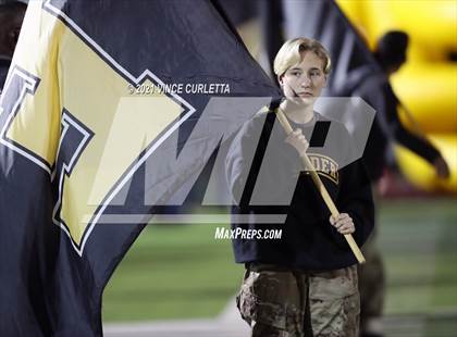 Thumbnail 3 in East Central vs. Lake Travis (UIL 6A Area Playoff) photogallery.