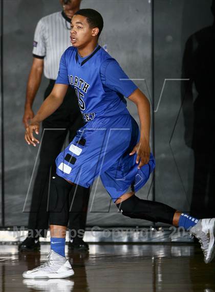 Thumbnail 3 in North Crowley vs. Duncanville (McDonald's Texas Invitational) photogallery.