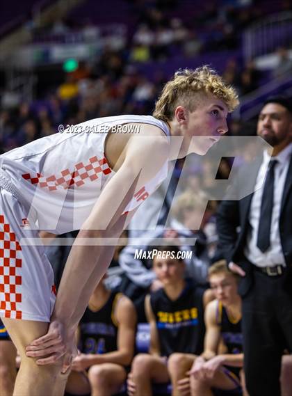 Thumbnail 1 in Timpview vs. Orem (UHSAA 5A Semifinal) photogallery.