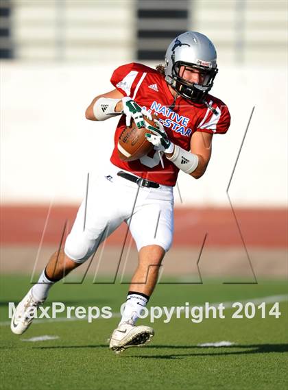 Thumbnail 3 in Native All-Star Football Classic (Red Hawks vs. Blue Eagles) photogallery.